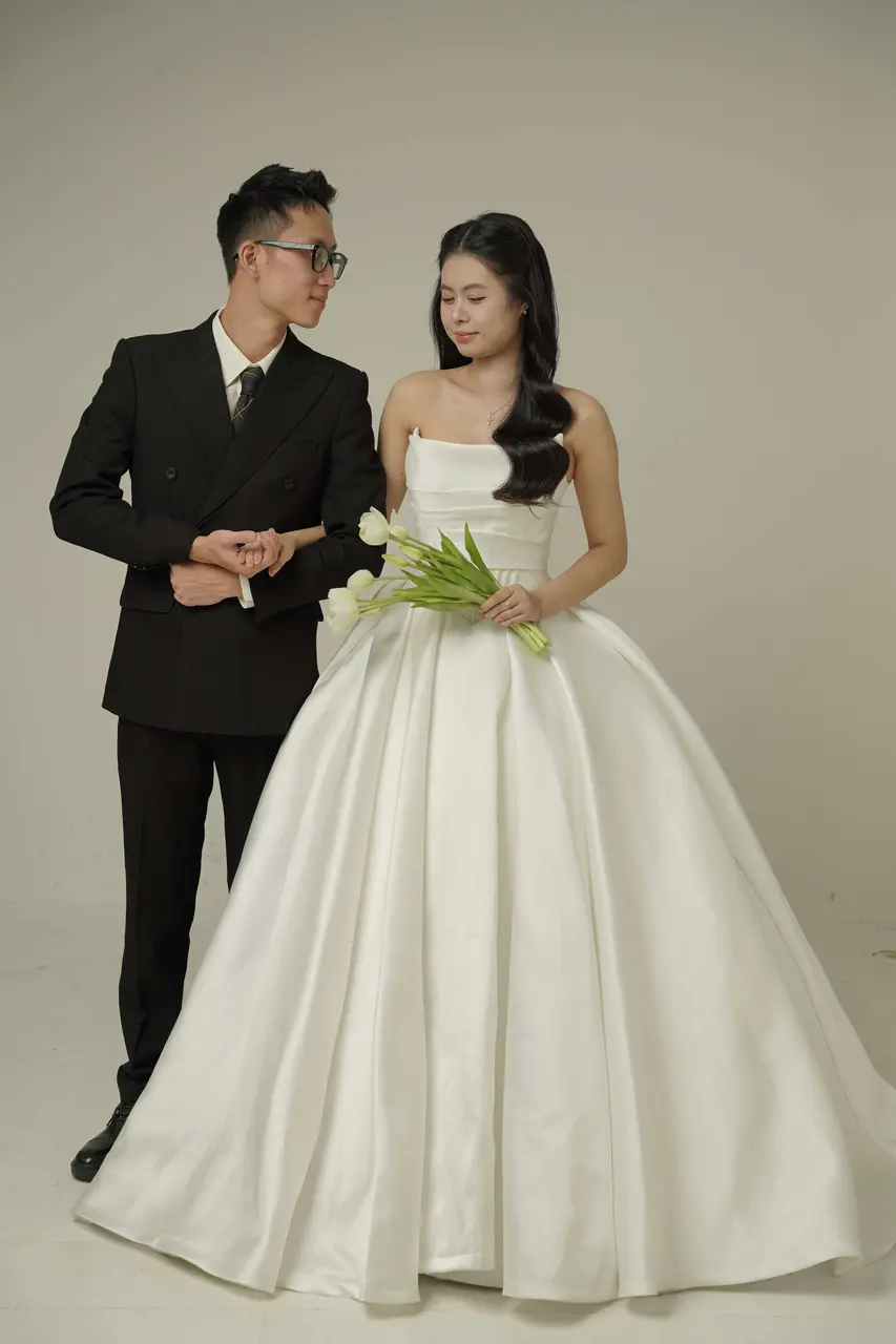 Khoảnh khắc ngày cưới 13